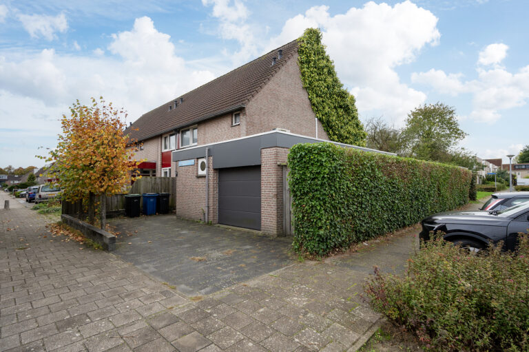 Borstelgrasstraat 12, Almere